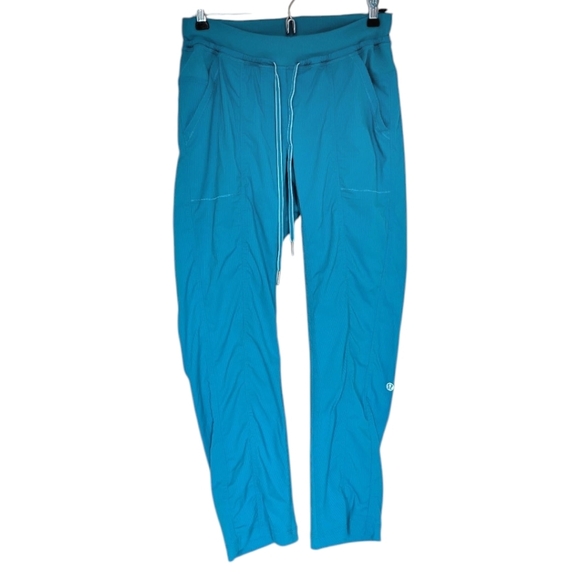 Lululemon Street To Studio Crop *No Liner Beach Blanket Blue Rel: 4/13 Women's 6 - Picture 2 of 15